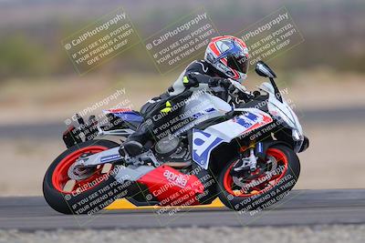 media/Sep-11-2022-SoCal Trackdays (Sun) [[81b7e951af]]/Turn 7 (1145am)/